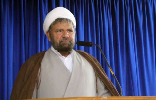 امام جمعه پدر معنوی جامعه است و همه اقشار و مردم برای او محترم هستند